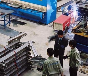 Các doanh nghiệp Nhà nước phải sử dụng tối thiểu 70% tổng nguồn vốn đầu tư vào các doanh nghiệp hoạt động trong các lĩnh vực thuộc ngành nghề kinh doanh chính của công ty - Ảnh: Việt Tuấn.