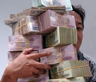 Vì sự thiếu minh bạch mà khách hàng gần như không hề hay biết những đồng vốn của mình đem gửi ở ngân hàng có thực sự an toàn hay không.