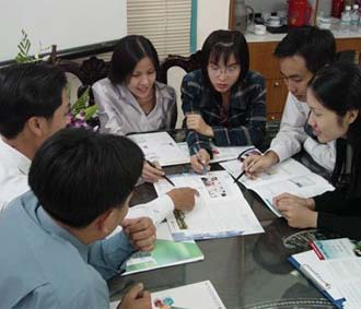 Nhiều doanh nghiệp chọn giải pháp tăng lương và tăng phụ cấp để khuyến khích nhân viên trong bối cảnh lạm phát.