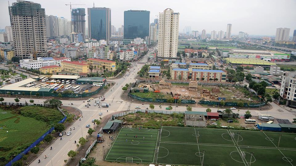 Nếu chuyển mục đích sử dụng từ đất sản xuất kinh doanh phi nông nghiệp (không phải là đất ở) có nguồn gốc nhận chuyển nhượng đất ở của hộ gia đình, cá nhân sang đất ở để thực hiện dự án đầu tư từ ngày 1/7/2014 trở về sau thì nộp tiền sử dụng đất bằng mức chênh lệch giữa tiền sử dụng đất tính theo quy hoạch xây dựng chi tiết của dự án