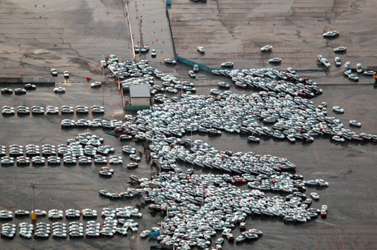 Nhiều hãng xe Nhật, Mỹ bị thiệt hại nặng do động đất, sóng thần.