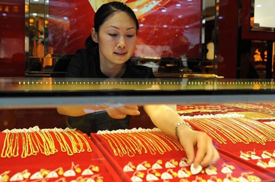 Cuối tuần, giá vàng trong nước ít tăng giảm.