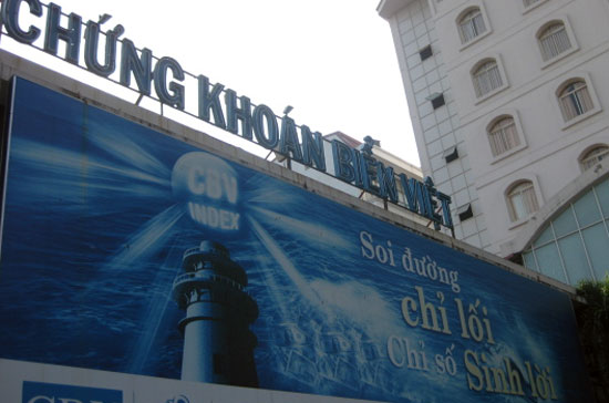 Trước khi công bố chính thức trở thành cổ đông chiến lược nước ngoài và lớn nhất, WIS đã hợp tác với CBV xây dựng các bộ chỉ số, áp dụng cho thị trường tài chính Việt Nam.