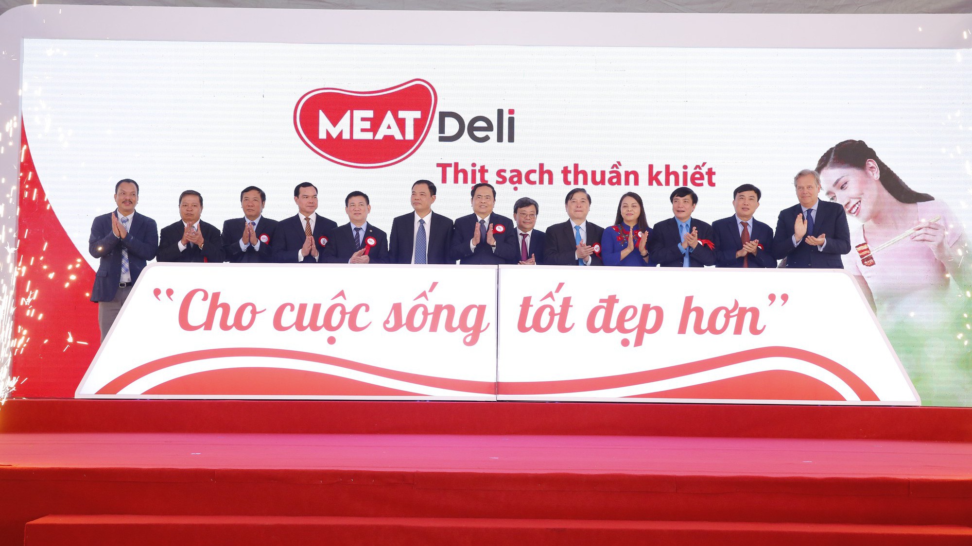 Tổ hợp chế biến thịt có công suất thiết kế là 1,4 triệu con heo/năm, tương đương 140.000 tấn/năm. 