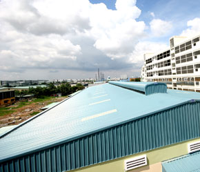 Việc điều chỉnh quy hoạch cũng nhằm sắp xếp lại các cơ sở công nghiệp hiện có đang gây ô nhiễm môi trường tại các khu dân cư - Ảnh: Việt Tuấn.