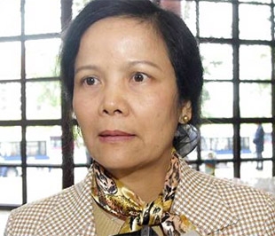 "Thực tế là không ít người phản ánh rằng để có được “sổ đỏ”, “sổ hồng” như hiện nay phải qua rất nhiều quy trình, thủ tục và khó khăn".