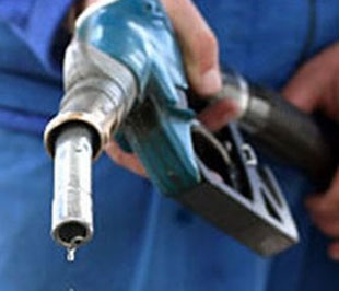 Kể từ ngày 23/2/2009, các mặt hàng xăng nhập khẩu sẽ đồng loạt áp dụng thuế suất thuế nhập khẩu mới là 20%, thay cho mức 25% hiện hành.