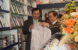 "Hệ thống phân phối trong nước mạnh chính là “đất” để cho đội ngũ thiết kế trong nước phát triển".