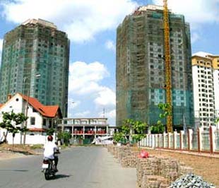 Theo khảo sát của VietRees, thị trường nhà đất Tp.HCM đang dần hình thành mặt bằng giá mới trong thời kỳ đóng băng.