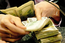 Về lãi suất, nổi bật trong tuần qua là lãi suất USD kỳ hạn 6 tháng tăng mạnh từ 0,99% lên 3% (tăng 2,01%).