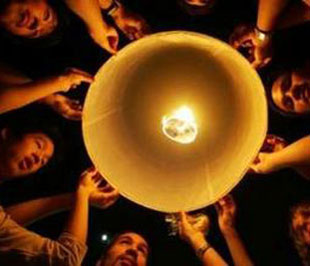 Đốt đèn trời.