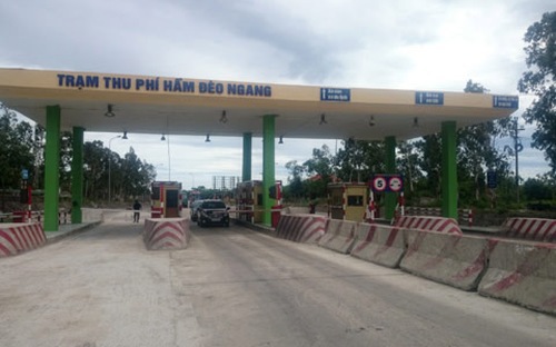 Khoảng cách từ trạm thu phí của dự án mở rộng quốc lộ 1 đoạn km 597+549 - km 605+000 và đoạn km 617+000 - km 641+000 tỉnh Quảng Bình (BOT) đến trạm thu phí hầm Đèo Ngang chỉ là 10 km.