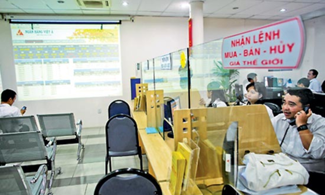 Thời gian qua, các sàn vàng đã thu hút lượng lớn tiền đầu tư của xã hội - Ảnh: Lê Quang Nhật.
