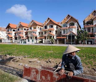 Việc điều chỉnh giá đất lần này nhằm tạo mặt bằng chung giữa các huyện sau khi Hà Nội được mở rộng.