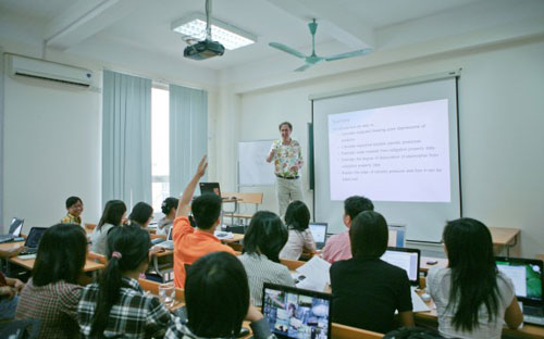 Một lớp học tại Đại học Khoa học và Công nghệ Hà Nội.<br>