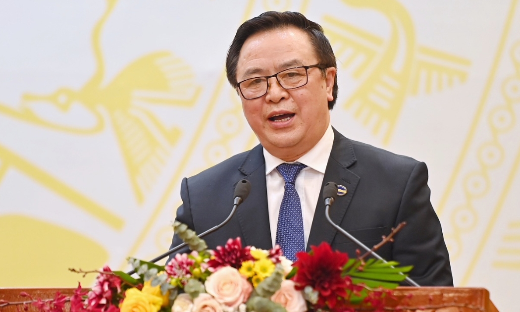 Ông Hoàng Bình Quân, Trưởng ban đối ngoại Trung ương thông báo về công tác nhân sự của Đại hội Đảng lần thứ XIII với các đoàn Ngoại giao và các tổ chức quốc tế.