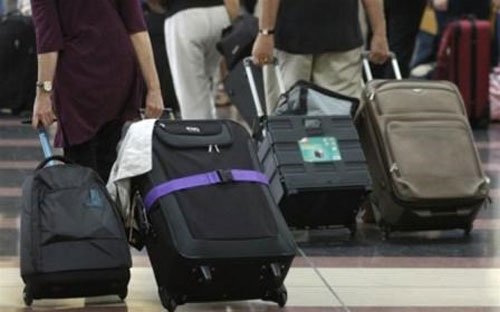 Cán bộ đi nước ngoài nhiều đến nỗi có cơ quan sứ quán mỗi năm phải đón trên 200 đoàn từ nước mình ghé thăm.