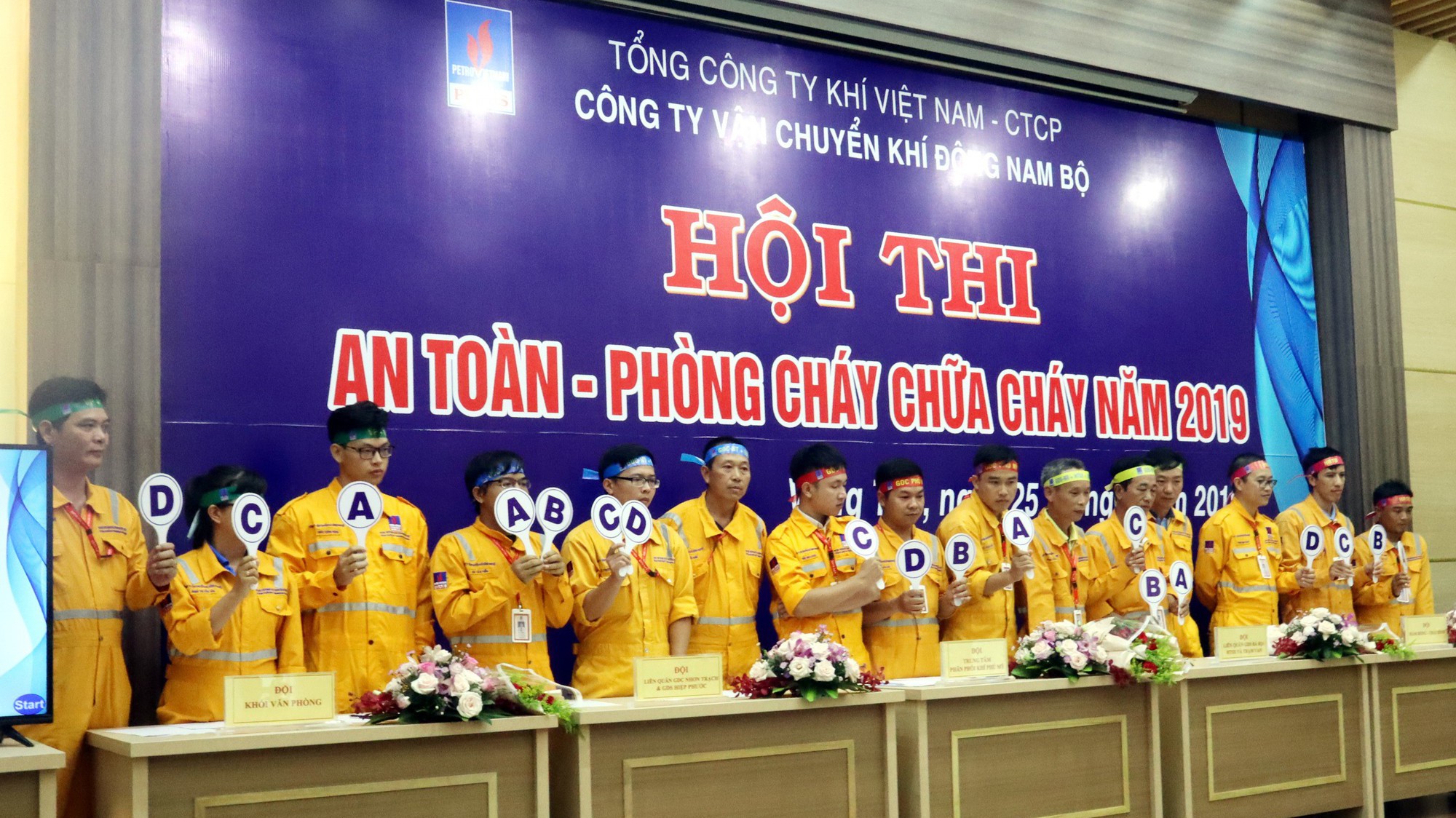 Hội thi có 5 đội tham gia với hơn 60 vận động viên trên tổng số 210 cán bộ công nhân viên của KĐN.