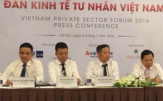 Hội Doanh nhân trẻ Việt Nam tổ chức họp báo về kết quả Diễn đàn Kinh tế tư nhân Việt Nam - Ảnh: Mỹ An