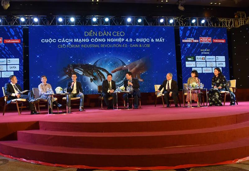 Các diễn giả tại diễn đàn "Cuộc cách mạng công nghiệp 4.0 - Được và mất" do Thời báo Kinh tế Việt Nam tổ chức chiều 7/4 - Ảnh: Việt Tuấn.<br>
