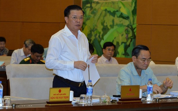 Bộ trưởng Bộ Tài chính Đinh Tiến Dũng trình dự án Luật Quản lý, sử dụng tài sản công