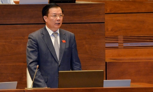 Bộ trưởng Tài chính: “Chúng ta miễn giảm thuế quá nhanh”