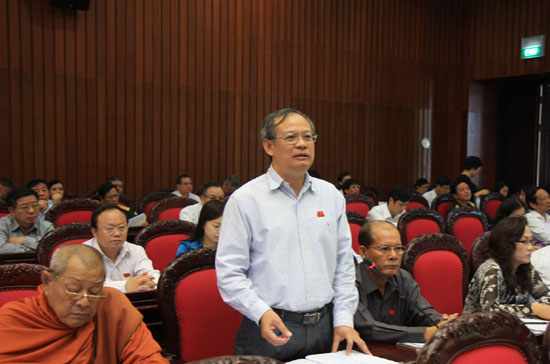 Quốc hội đã thảo luận nhiều nội dung về kinh tế, xã hội và lập pháp trong những ngày làm việc đầu tiên của kỳ họp thứ tám.
