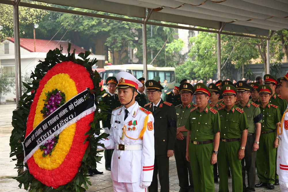 Lễ viếng nguyên Chủ tịch nước Lê Đức Anh - Ảnh 7.