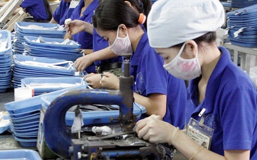 Riêng tháng 7/2015, có 7.000 doanh nghiệp thành lập mới, tháng 8 là hơn 9.300, tháng 9 là 9.311, tháng 10 là 9.195 và tháng 11 là 8.400 doanh nghiệp thành lập mới.