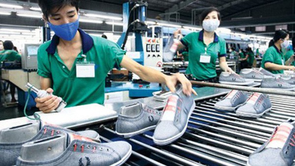 Thủ tướng khẳng định Chính phủ tiếp tục thực hiện mạnh mẽ chủ trương giảm chi phí cho doanh nghiệp

