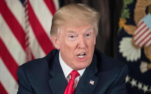 Kể từ khi nhậm chức, ông Trump liên tục dùng Twitter để "công kích" các công ty lớn tại Mỹ - Ảnh: Getty Images.