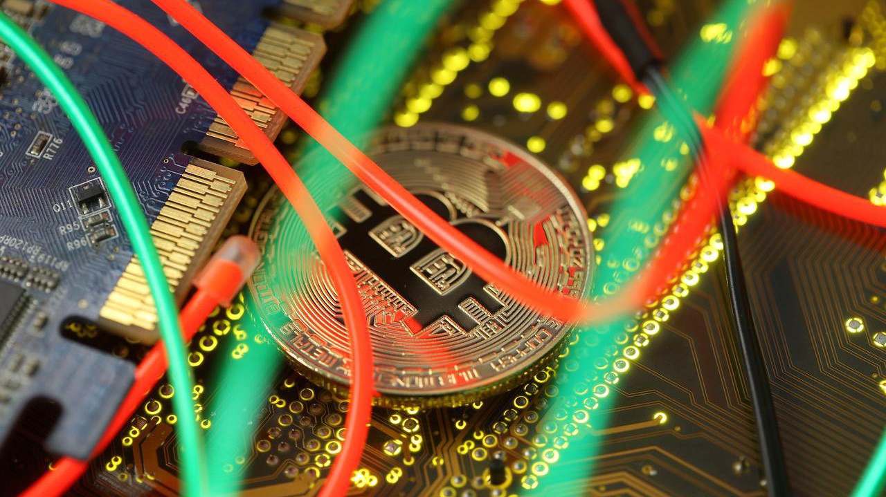 Đào tiền ảo được cho là một trong những hoạt động thiếu an toàn, gây lãng phí tài nguyên hoặc ô nhiễm môi trường.