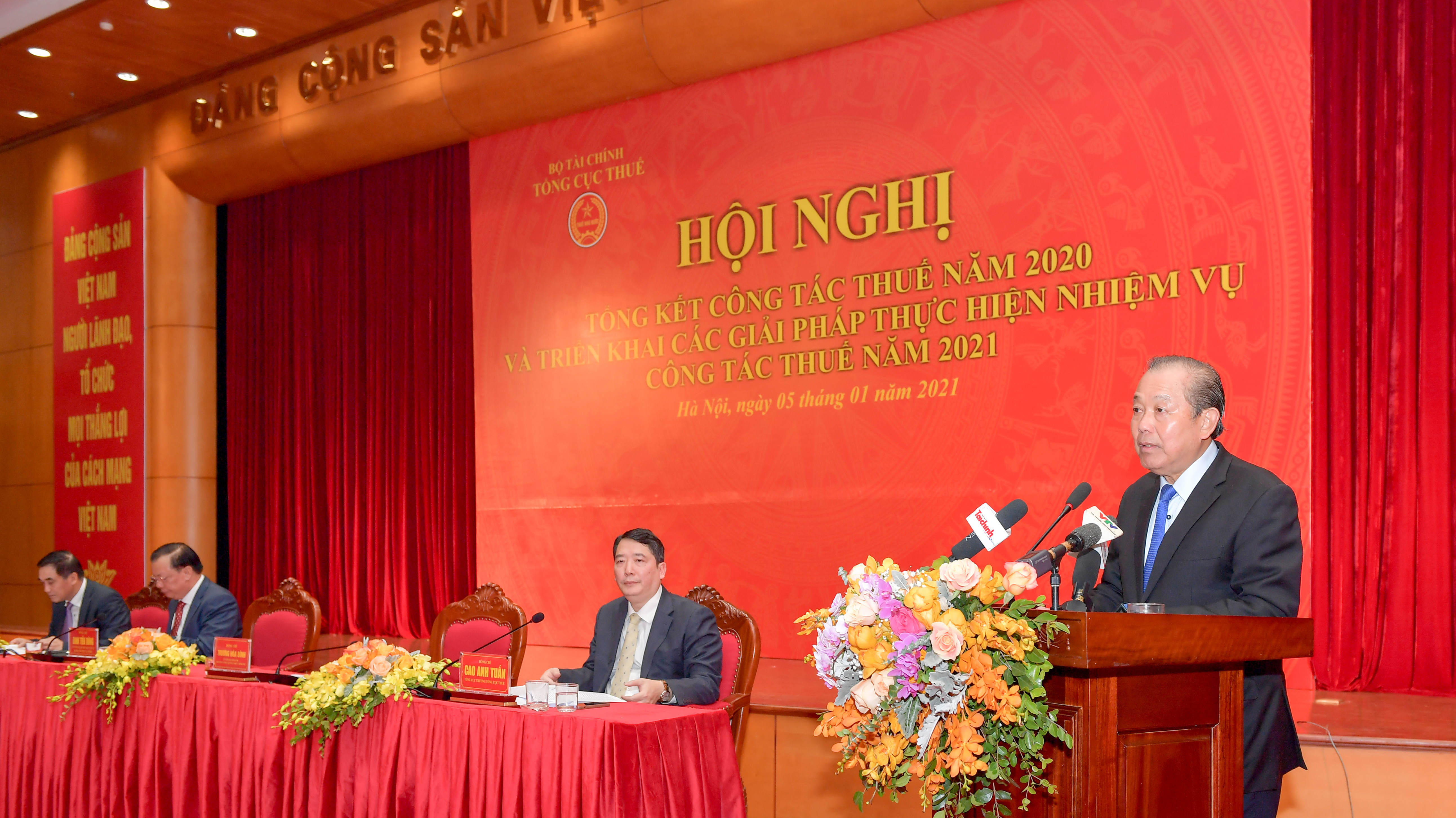 Theo Phó thủ tướng, vẫn còn xảy ra tình trạng nhũng nhiễu, tiêu cực, khiếu nại, khiếu kiện của doanh nghiệp, người nộp thuế. 