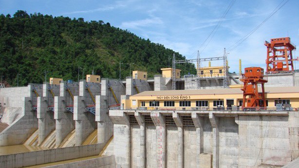 Công trình Thủy điện Sông Bung 5 do Công ty TV1 làm chủ đầu tư được xây dựng trên dòng sông Bung đi qua 2 huyện Nam Giang và Đông Giang thuộc tỉnh Quảng Nam.