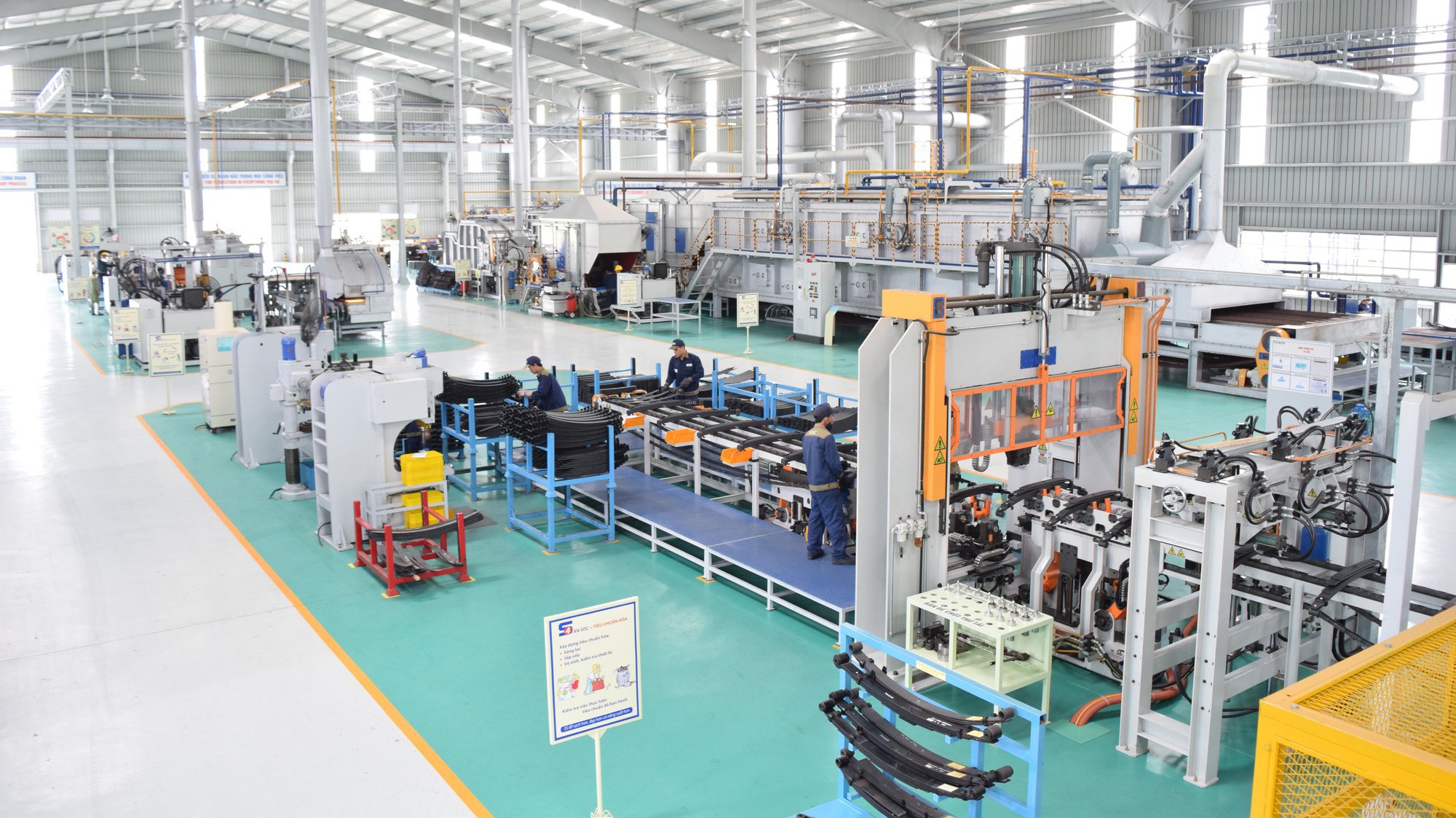 Tỷ lệ tự động hóa của nhà máy Thaco đạt trên 70%.