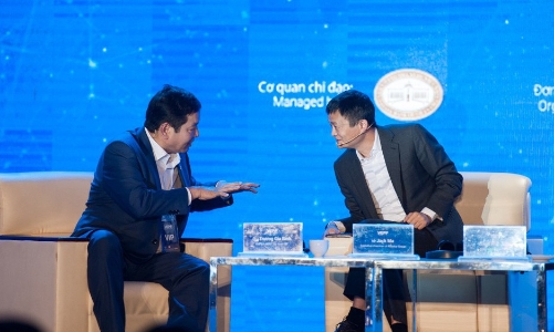 Chủ tịch FPT và những bài học quản trị công ty từ Jack Ma