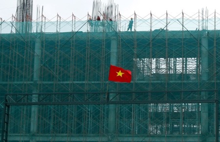 Cho dù đã thấy không ít tín hiệu tích cực, song chỉ tiêu tăng trưởng GDP ở mức 6% của năm nay vẫn là con số rất khó đạt được, theo dự báo của nhiều chuyên gia kinh tế - Ảnh: Reuters.