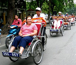 Hiện chương trình mới chỉ chủ yếu quảng bá tới các công ty lữ hành trong nước mà các công ty này chỉ là các đơn vị đón khách khi đã vào Việt Nam, còn việc tiếp cận và quảng bá sản phẩm lại là các công ty lữ hành nước ngoài - Ảnh: Vnanet.