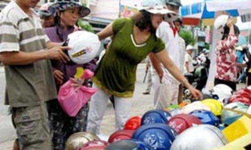 Hỗ trợ đẩy mạnh tiêu dùng trong nước