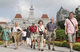 Năm 2010, đã có khoảng 5 triệu lượt khách quốc tế tới Việt Nam.