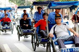 Khách du lịch đến Việt Nam từ Campuchia trong quý 1/2010 đã tăng 147,2%; từ Trung Quốc tăng 115% so với cùng kỳ.