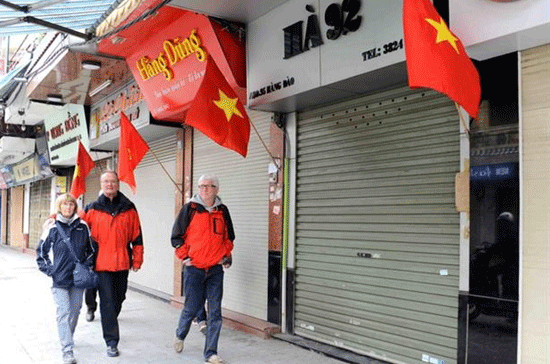 Khách du lịch đến Hà Nội tăng đột biến