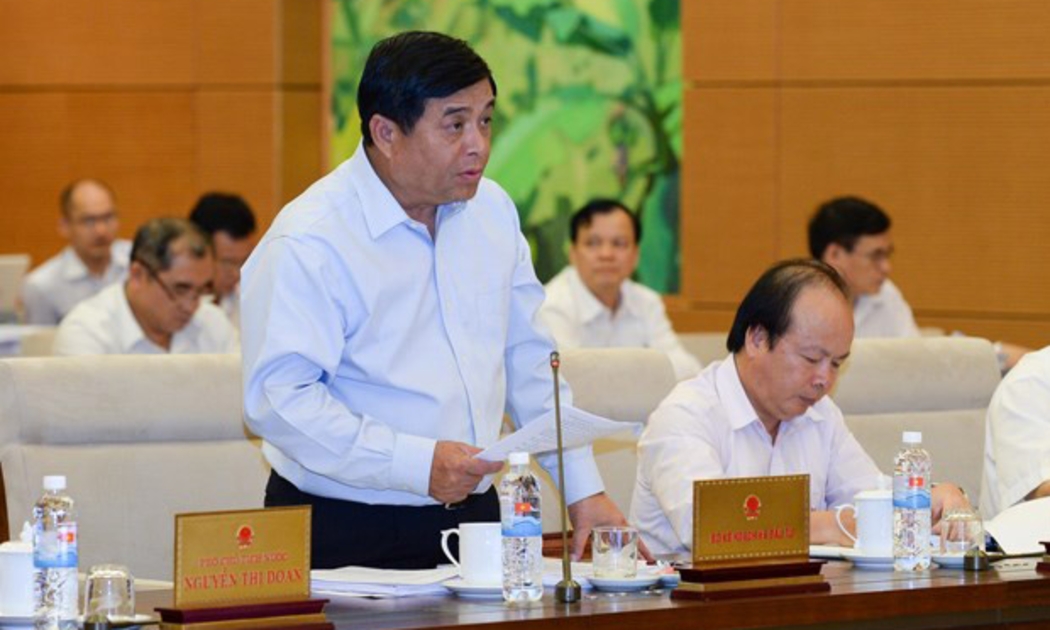 Bộ trưởng Bộ Kế hoạch và Đầu tư Nguyễn Chí Dũng đề xuất bãi bỏ 36 ngành, nghề không cần thiết phải quy định là ngành, nghề kinh doanh có điều kiện, hợp nhất 25 ngành, nghề vào 7 ngành, nghề, chuẩn hóa tên gọi của 36 ngành, nghề và bổ sung 12 ngành, nghề.