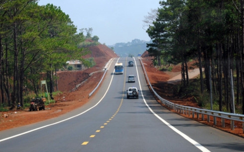 Đường Hồ Chí Minh đoạn qua Tây Nguyên.