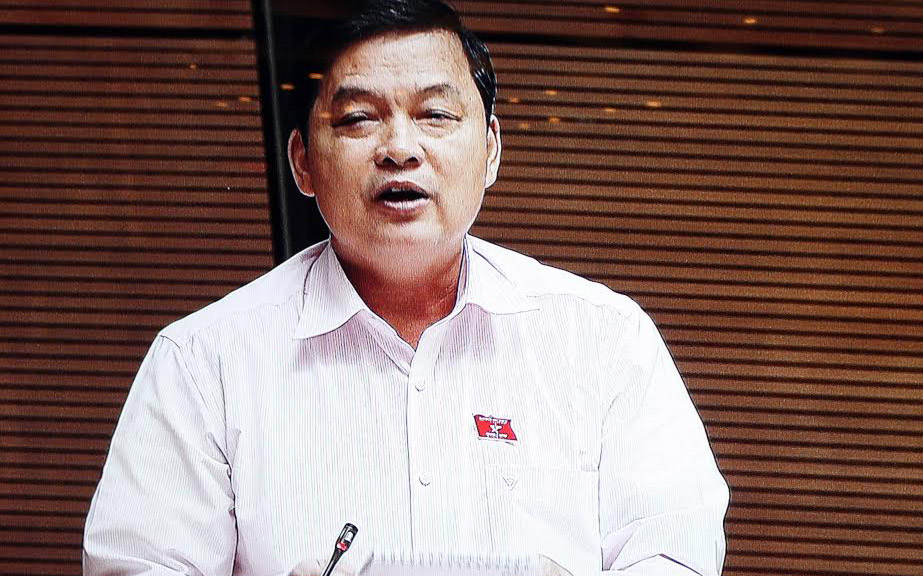 Đại biểu Dương Văn Thống phát biểu tại nghị trường.