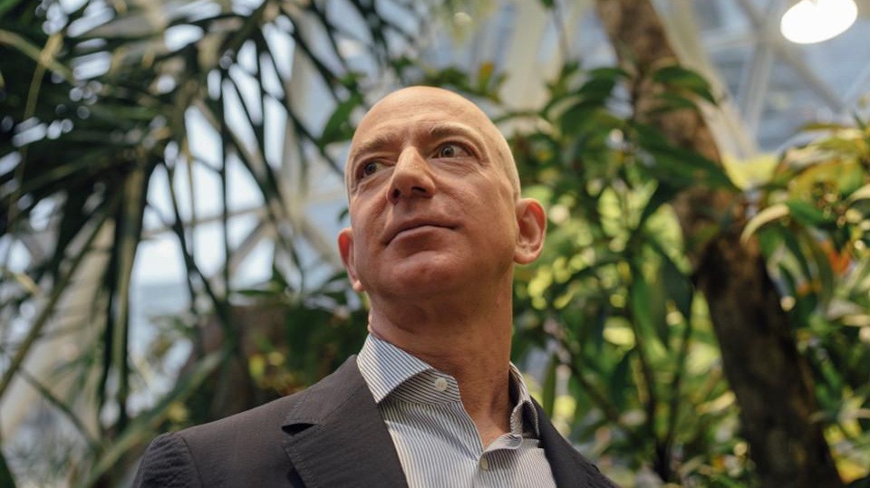 Tỷ phú Jeff Bezos - Ảnh: Forbes.