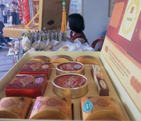 Trung thu cũng là mùa vụ kinh doanh của các doanh nghiệp bánh kẹo.
