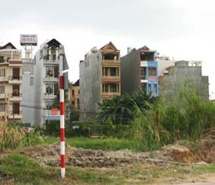  Tổng số đơn khiếu nại, tố cáo mà Bộ nhận được trong năm 2008 là 7.113 lượt đơn, giảm hơn 2.000 lượt đơn so với năm 2007 (giảm gần 30%). Trong đó có 7.005 lượt đơn liên quan đến các vấn đề về đất đai, chiếm 99% tổng số đơn nhận được - Ảnh minh họa.