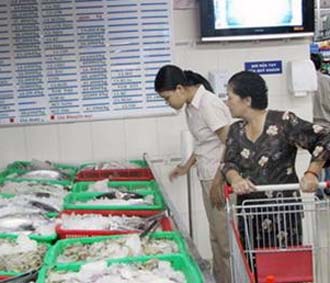 Cơn bão giá xem chừng chưa có hồi kết, và nhiều doanh nghiệp cũng không dễ cầm cự lâu dài - Ảnh: Tuổi Trẻ.