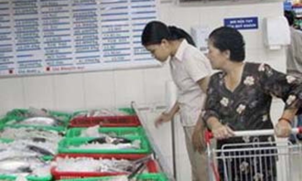 Cơn bão giá xem chừng chưa có hồi kết, và nhiều doanh nghiệp cũng không dễ cầm cự lâu dài - Ảnh: Tuổi Trẻ.